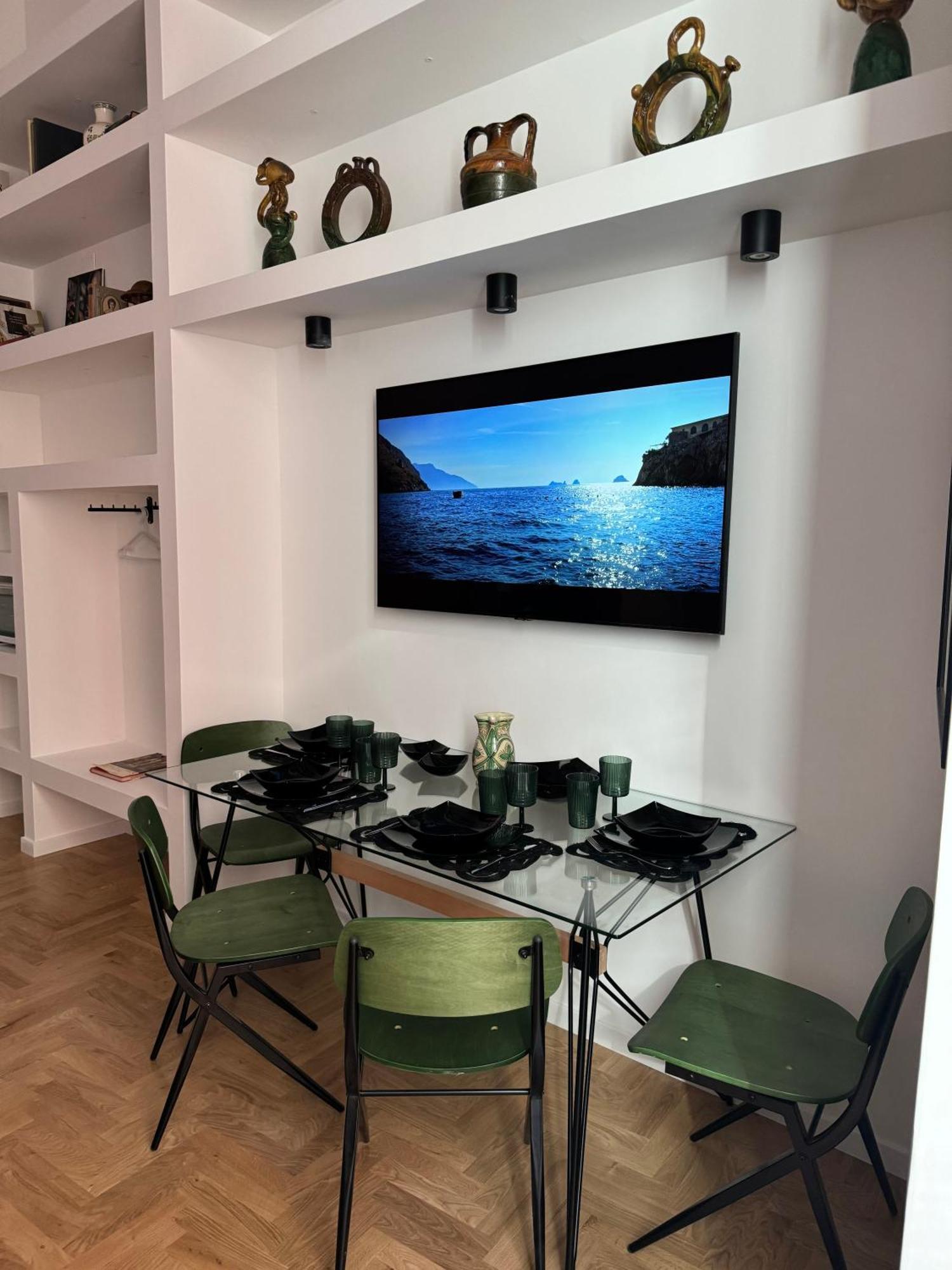 Alma De Chiaja - Design Suites & Apartments Napoli Bagian luar foto