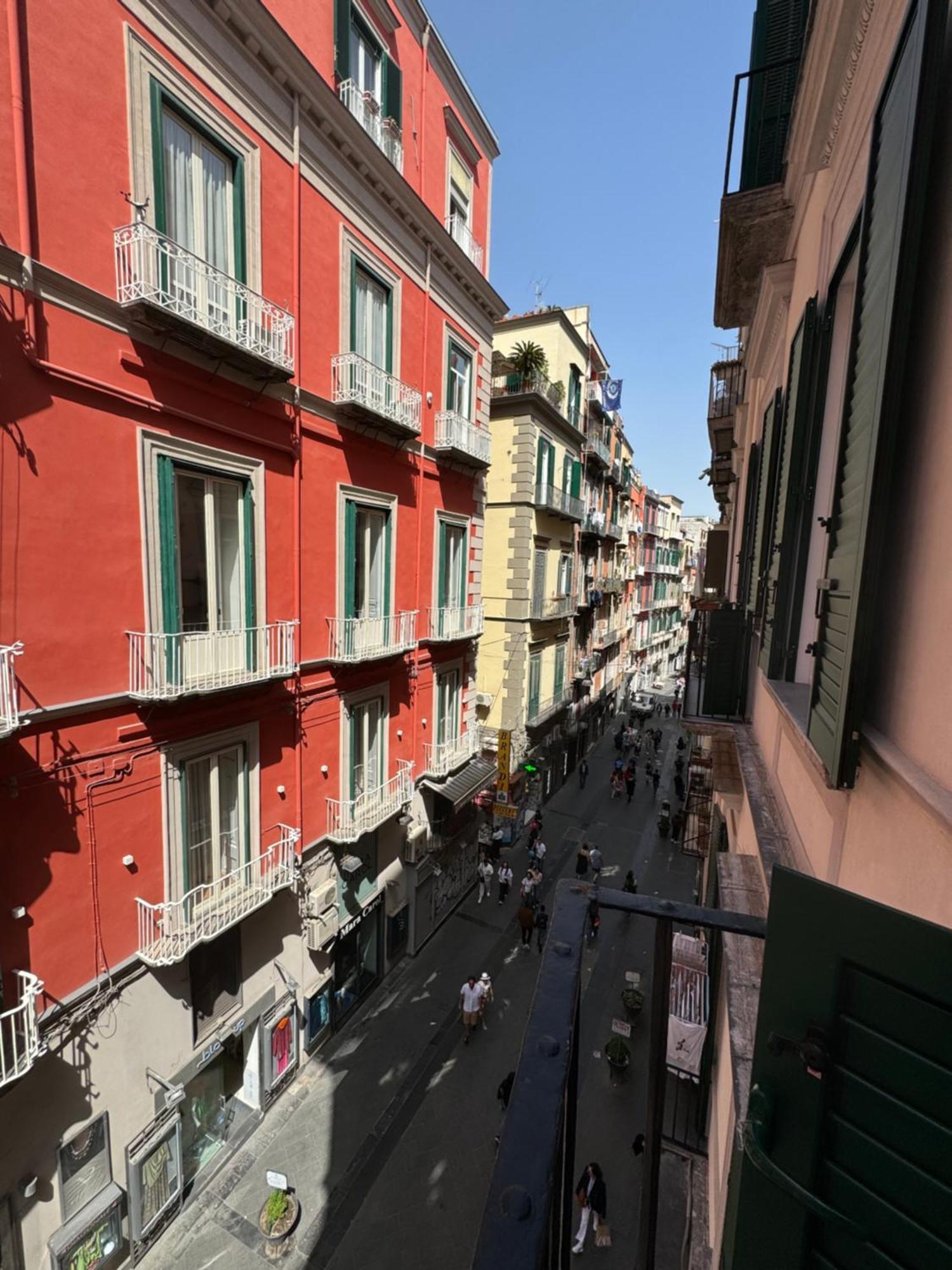Alma De Chiaja - Design Suites & Apartments Napoli Bagian luar foto