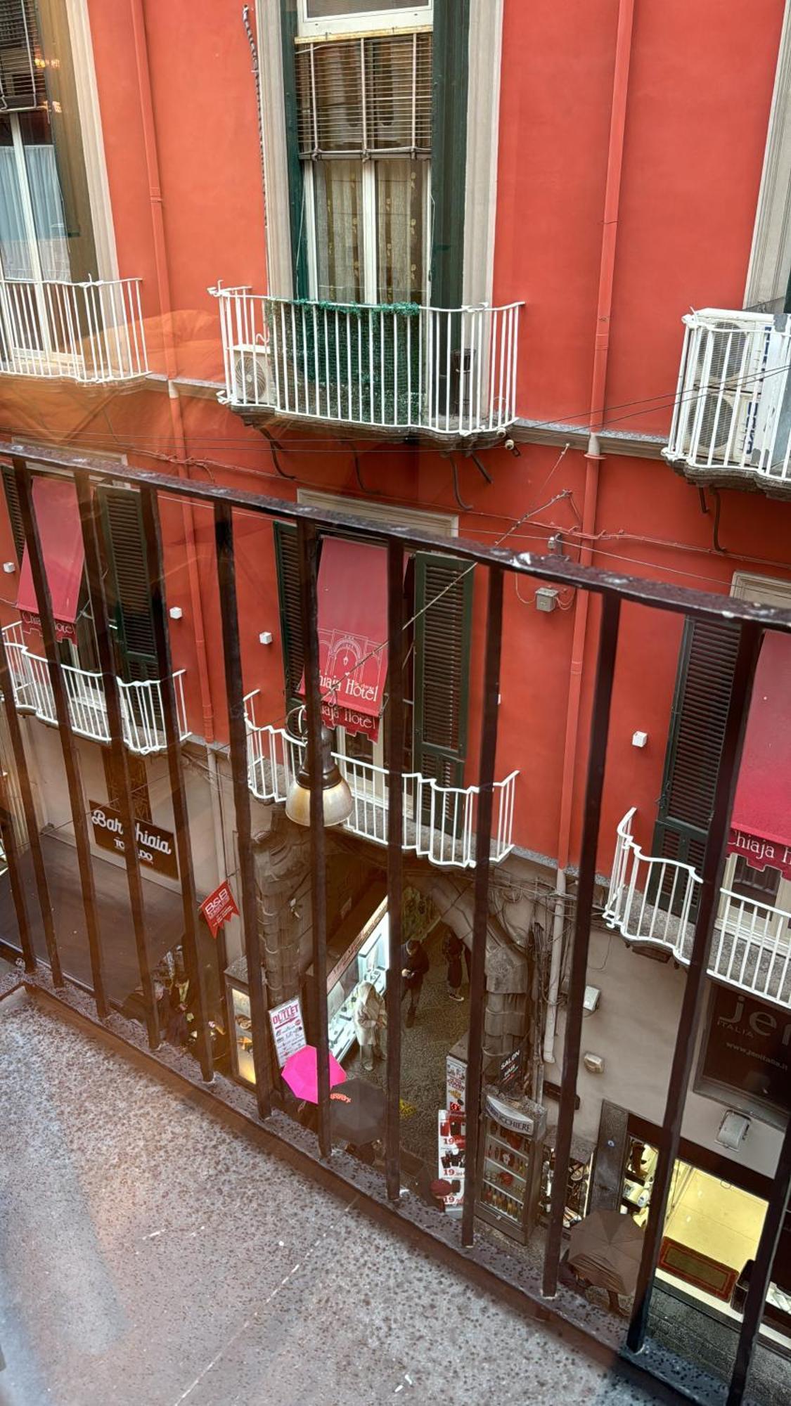 Alma De Chiaja - Design Suites & Apartments Napoli Bagian luar foto