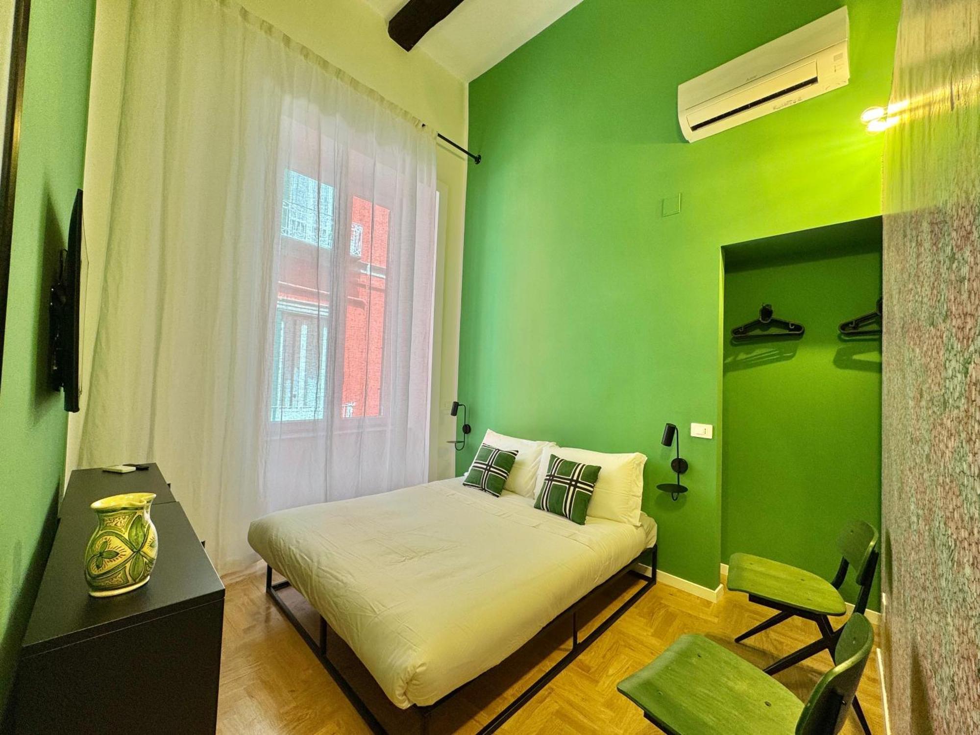 Alma De Chiaja - Design Suites & Apartments Napoli Bagian luar foto
