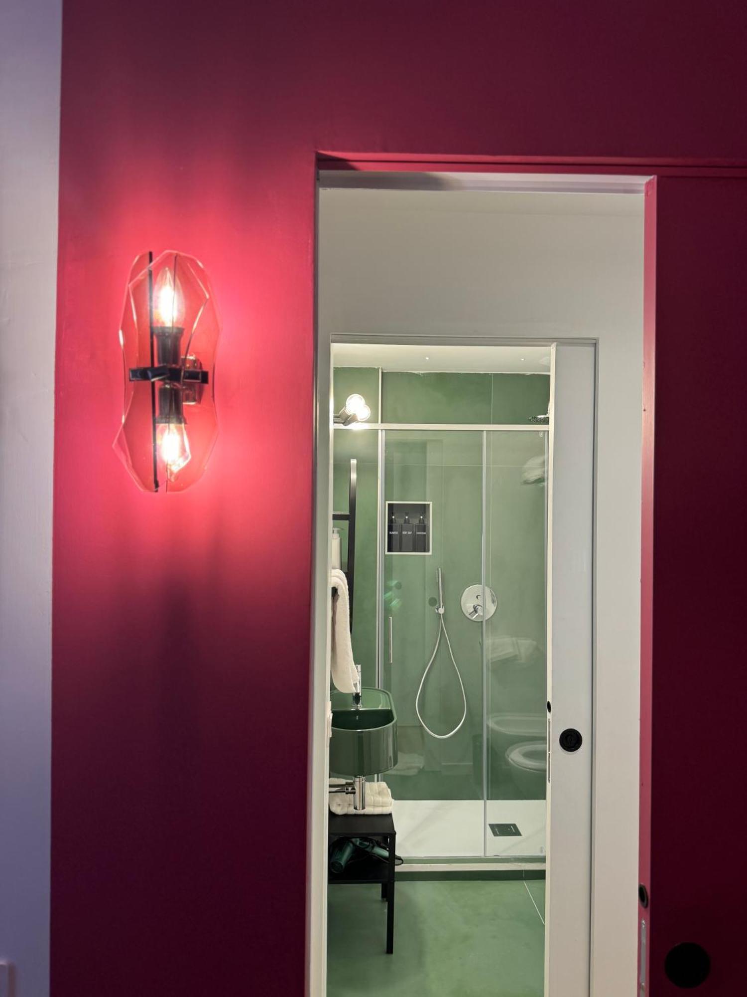 Alma De Chiaja - Design Suites & Apartments Napoli Bagian luar foto