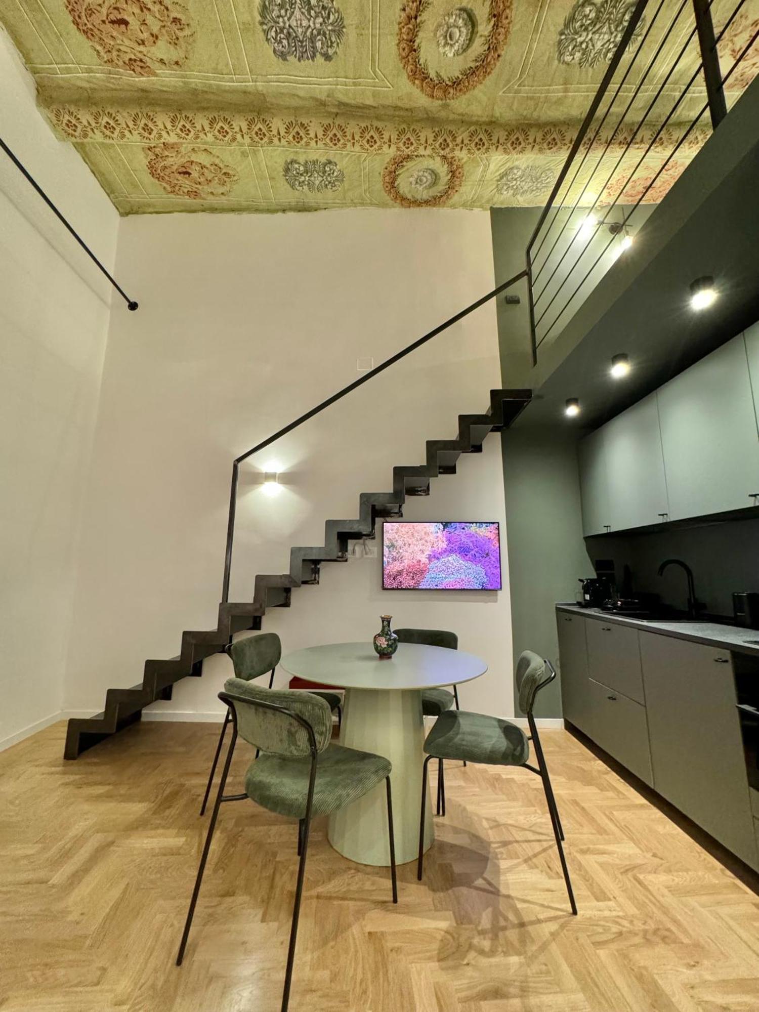 Alma De Chiaja - Design Suites & Apartments Napoli Bagian luar foto
