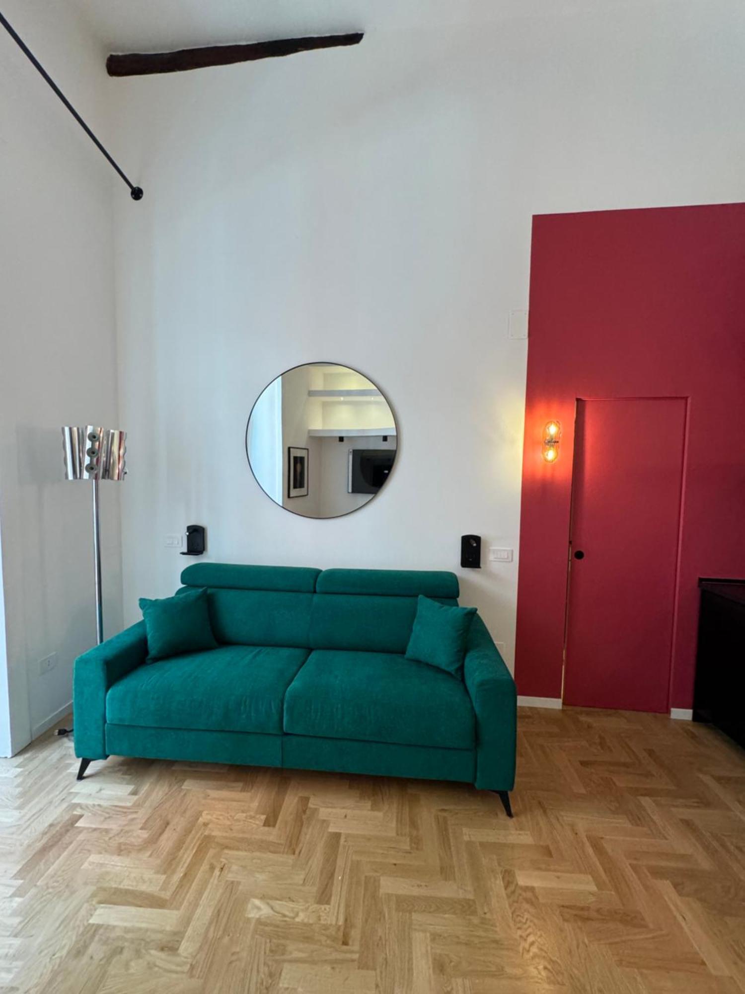 Alma De Chiaja - Design Suites & Apartments Napoli Bagian luar foto
