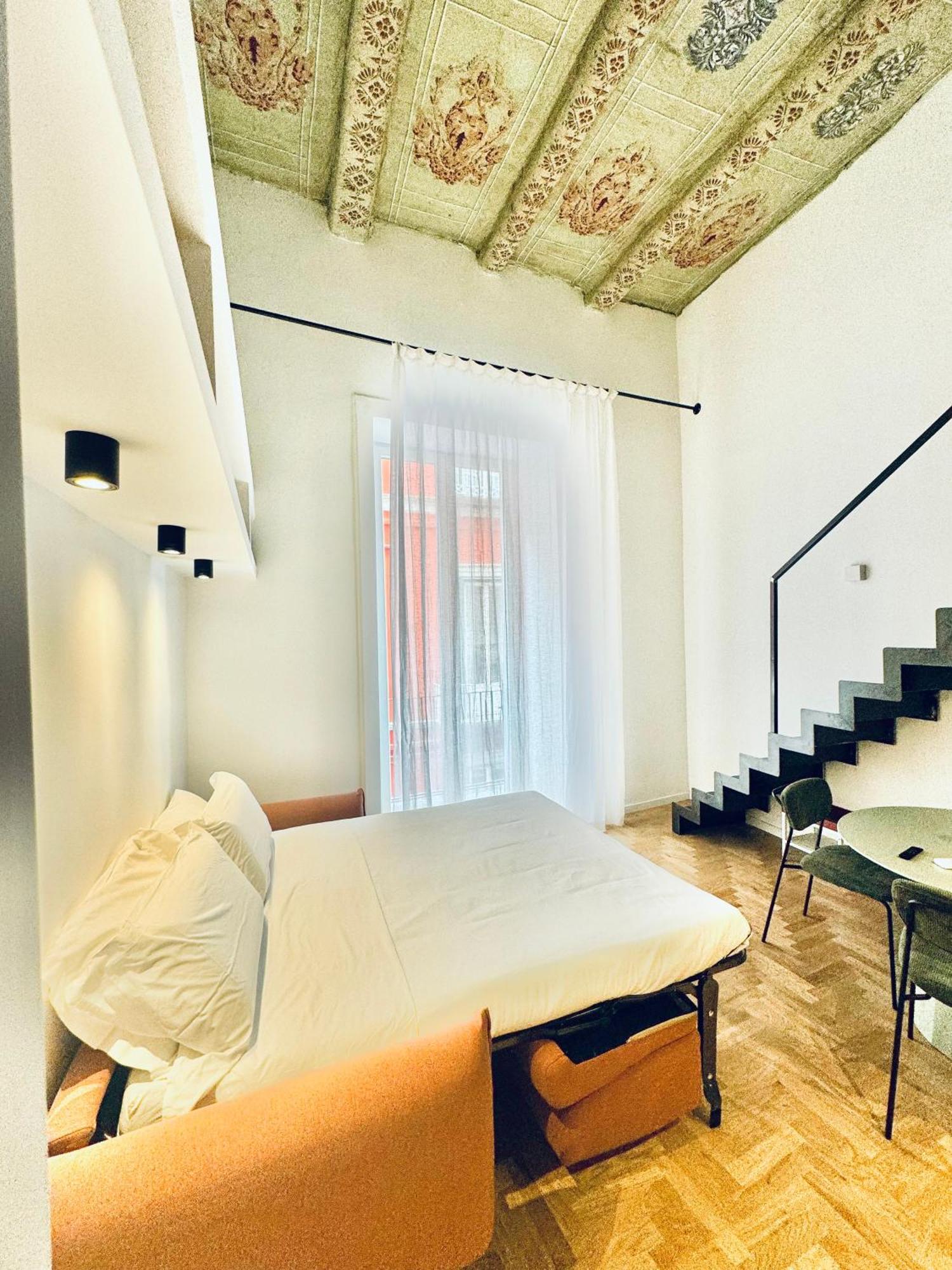 Alma De Chiaja - Design Suites & Apartments Napoli Bagian luar foto